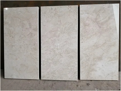 سنگ تراورتن تکاب سطحی یکنواخت و زیبا برای دیوار ها